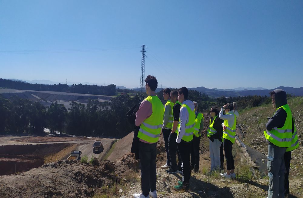 VISITA ASTURIANA DE ZINC 1º QUIMICA Y SALUD AMBIENTAL 2024-04-19