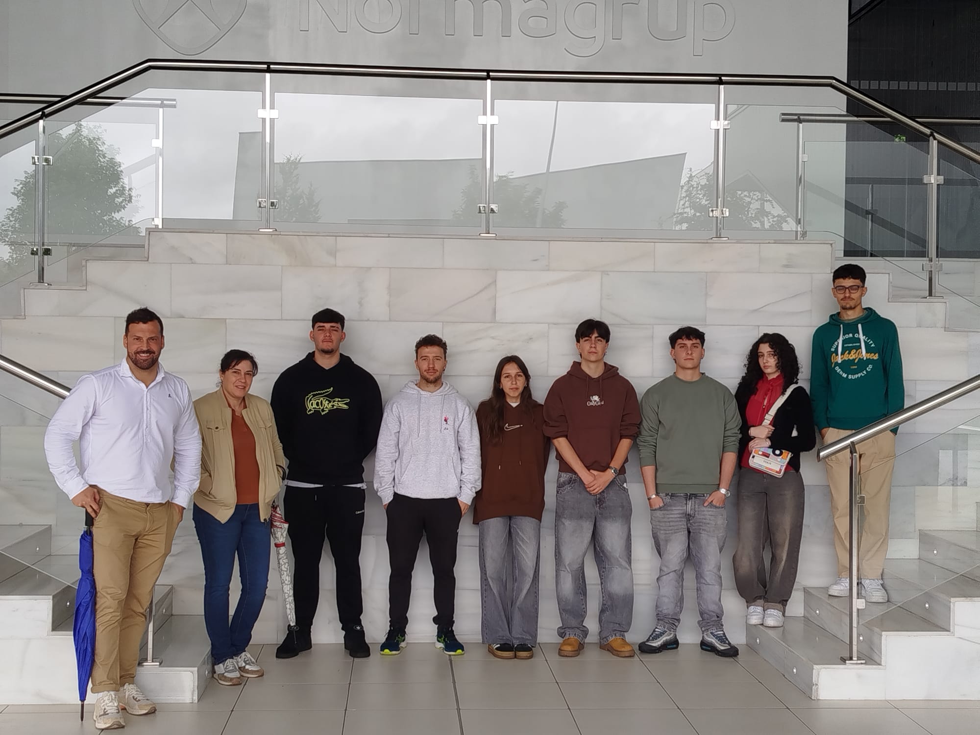ACTIVIDAD: VISITA AL GRUPO NORMAGRUP DEL ALUMNADO DE ELECTROMEDICINA